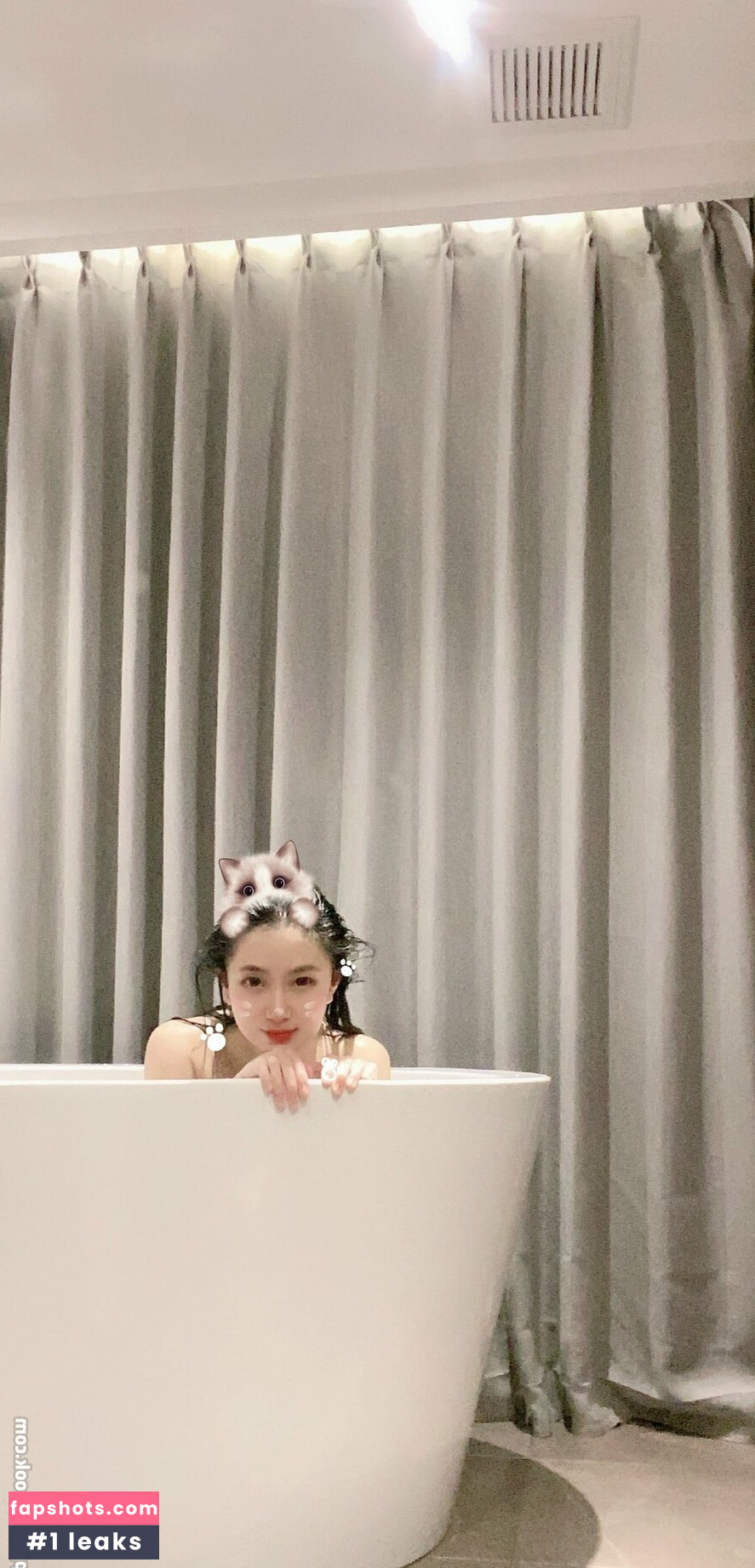 QiaoniuTT gallery photo #471