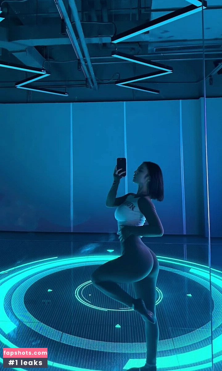 QiaoniuTT gallery photo #506