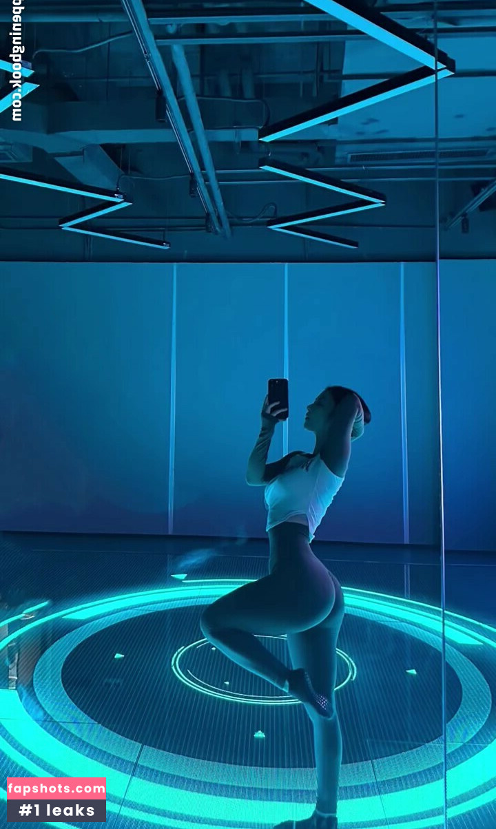 QiaoniuTT gallery photo #510