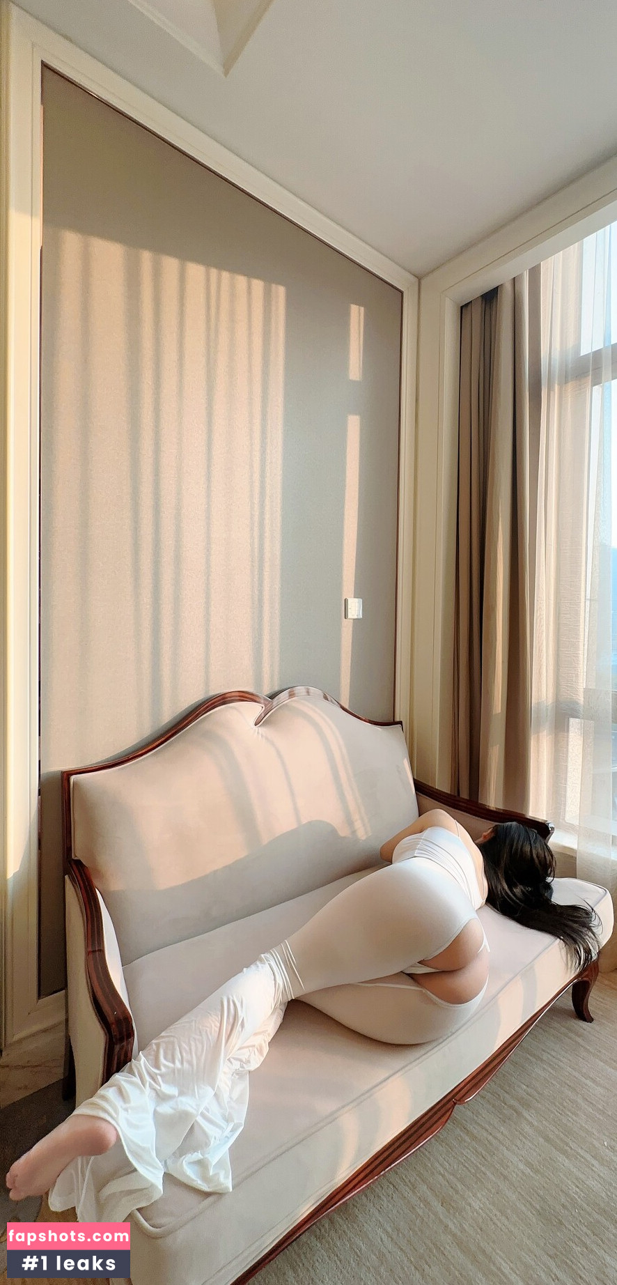 QiaoniuTT gallery photo #663