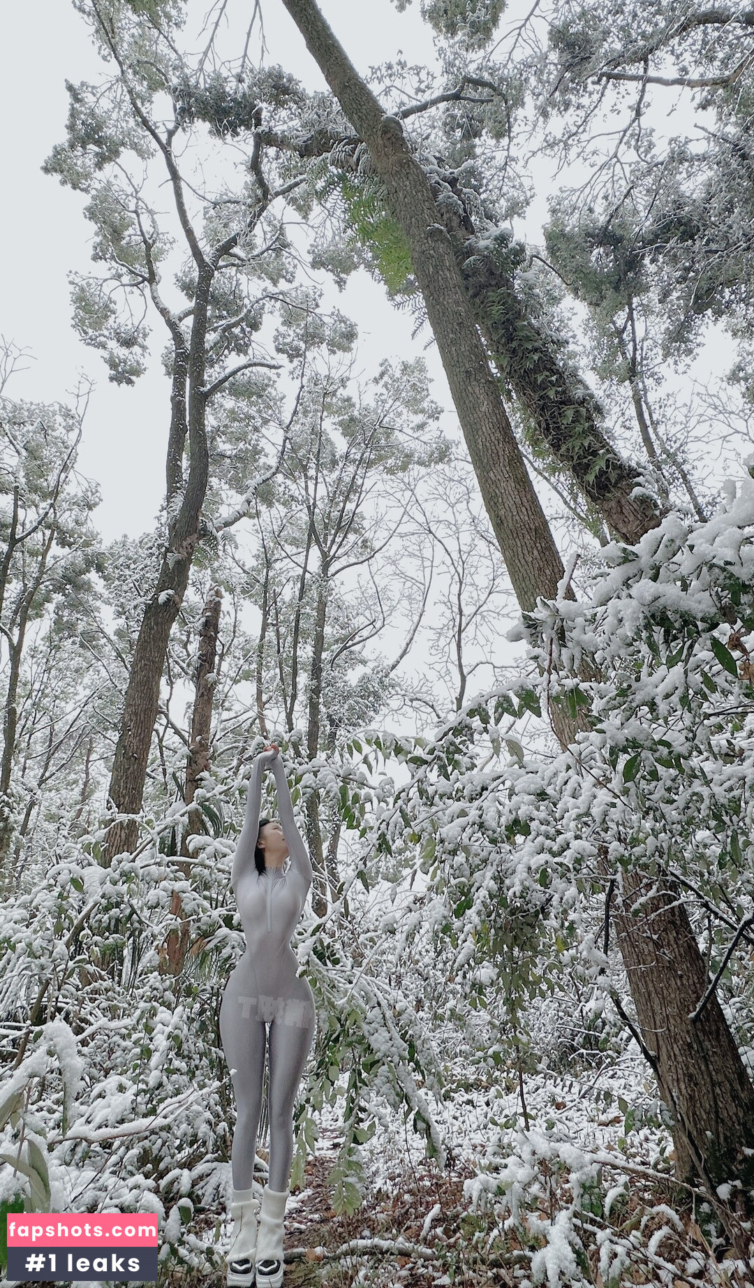 QiaoniuTT gallery photo #670