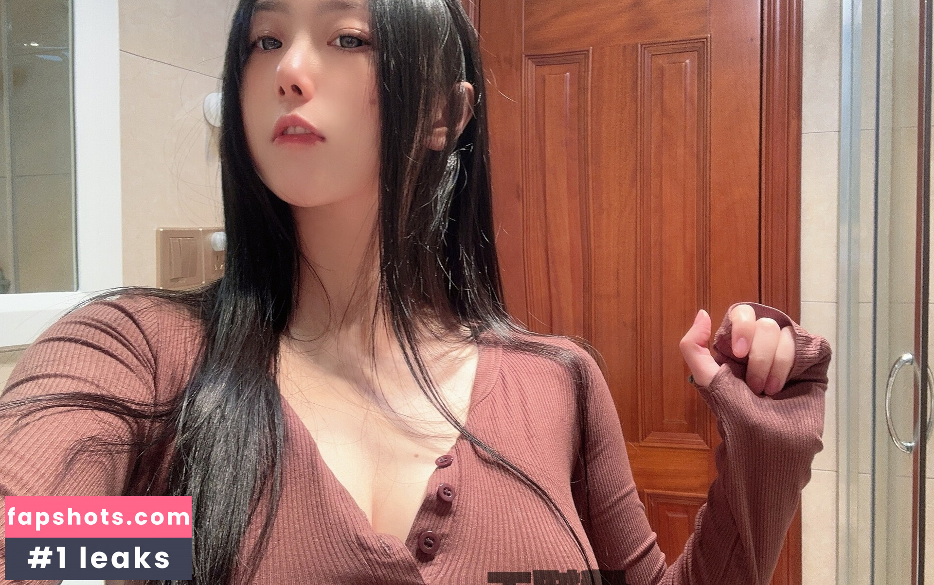 QiaoniuTT gallery photo #701