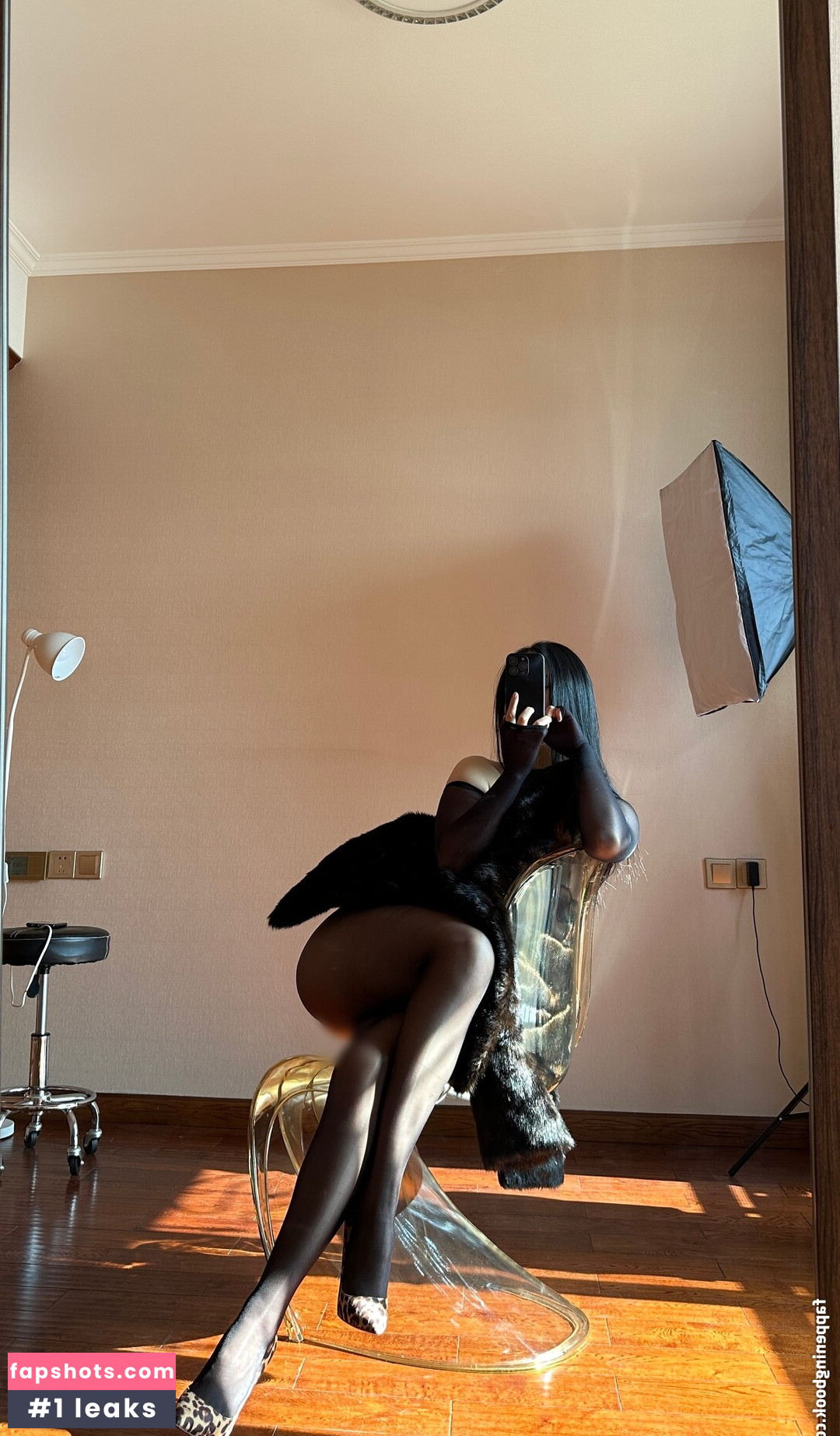 QiaoniuTT gallery photo #733