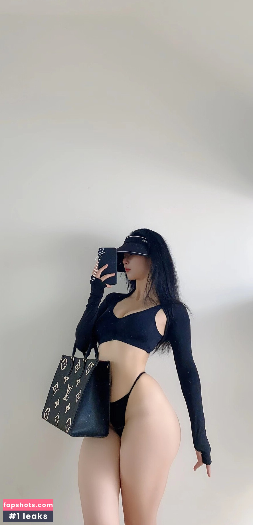 QiaoniuTT gallery photo #809