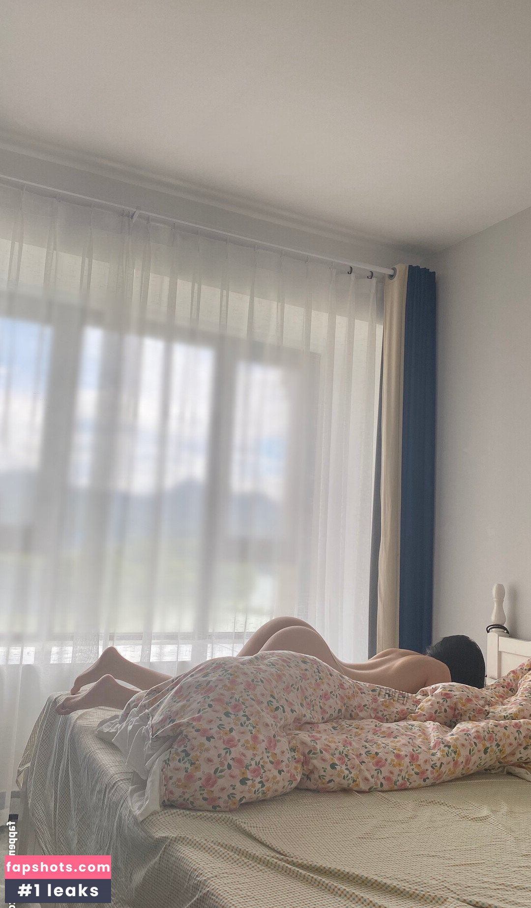 QiaoniuTT gallery photo #881