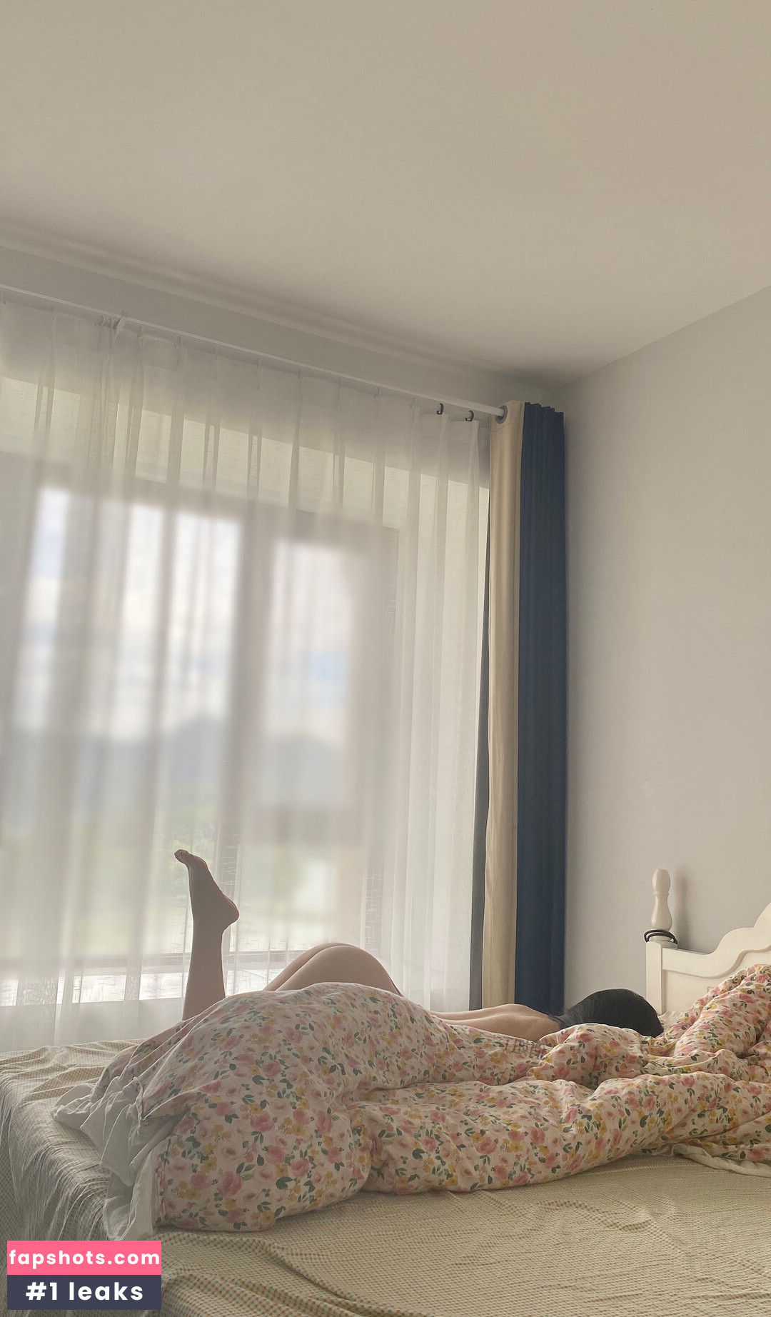 QiaoniuTT gallery photo #882