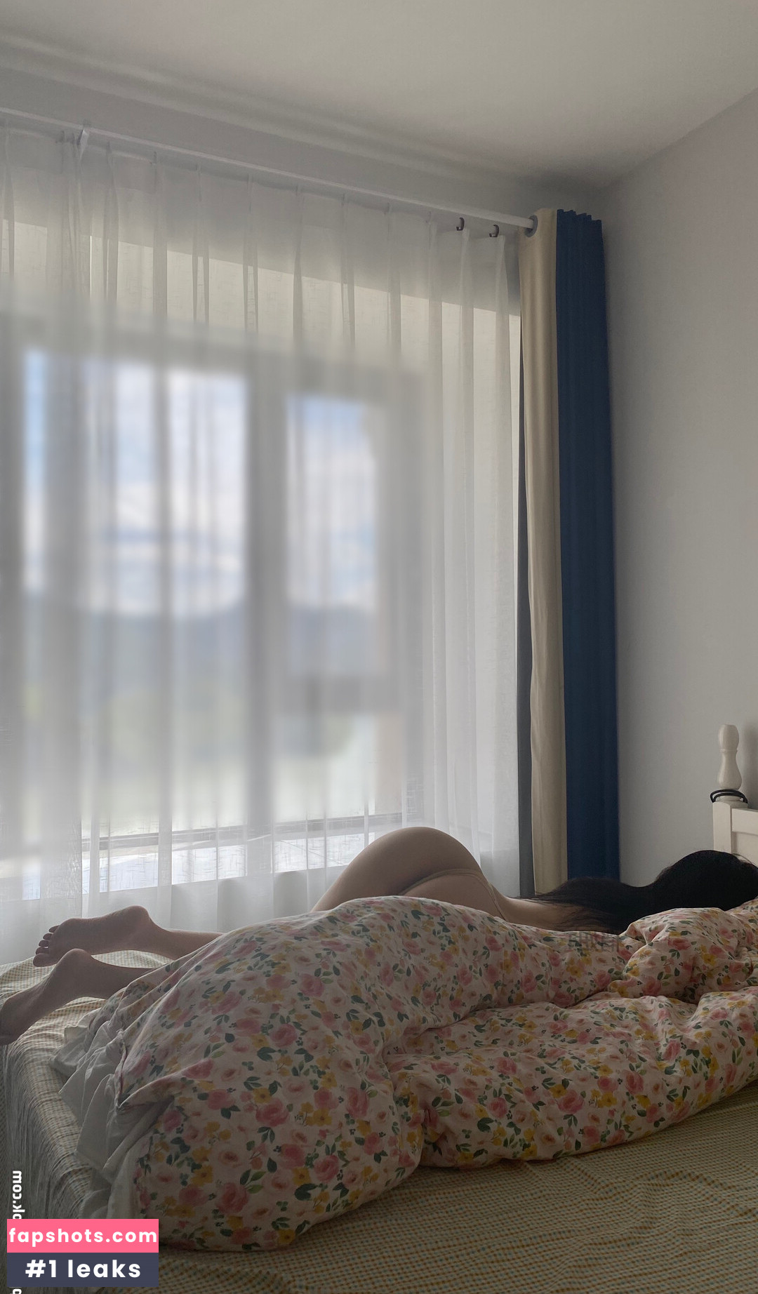 QiaoniuTT gallery photo #886