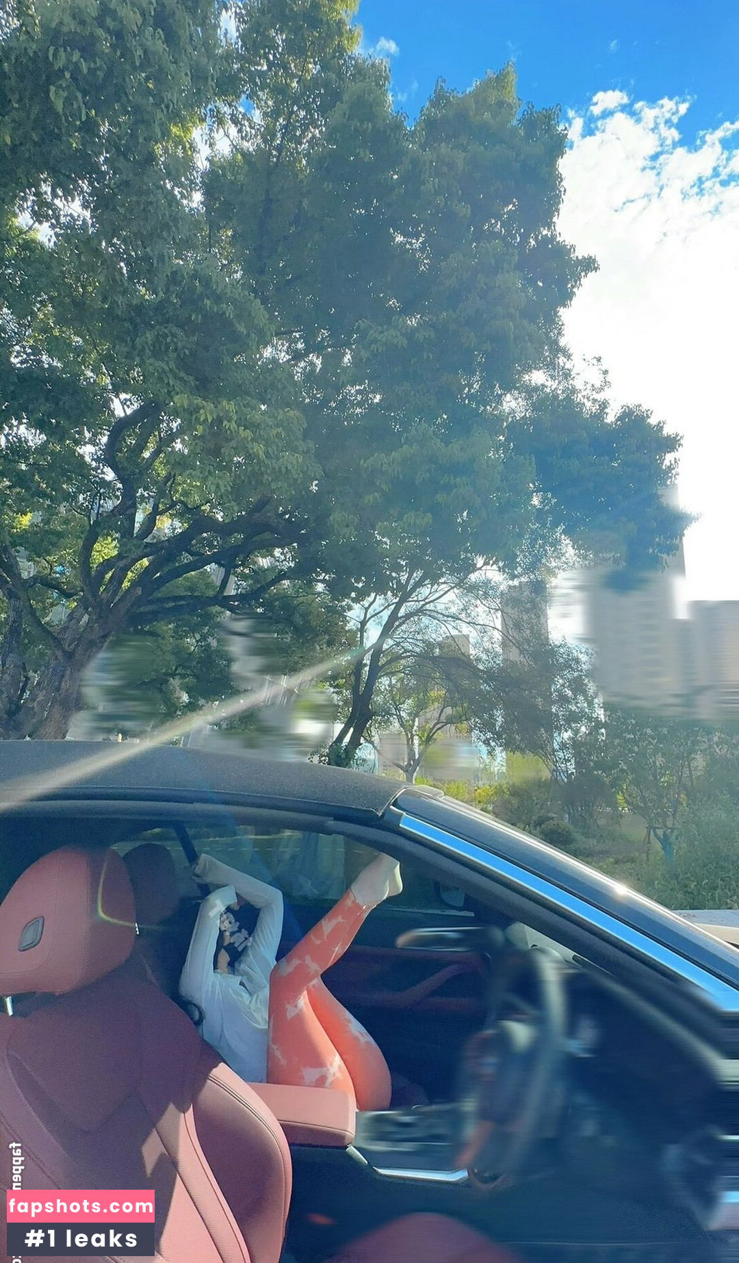 QiaoniuTT gallery photo #964