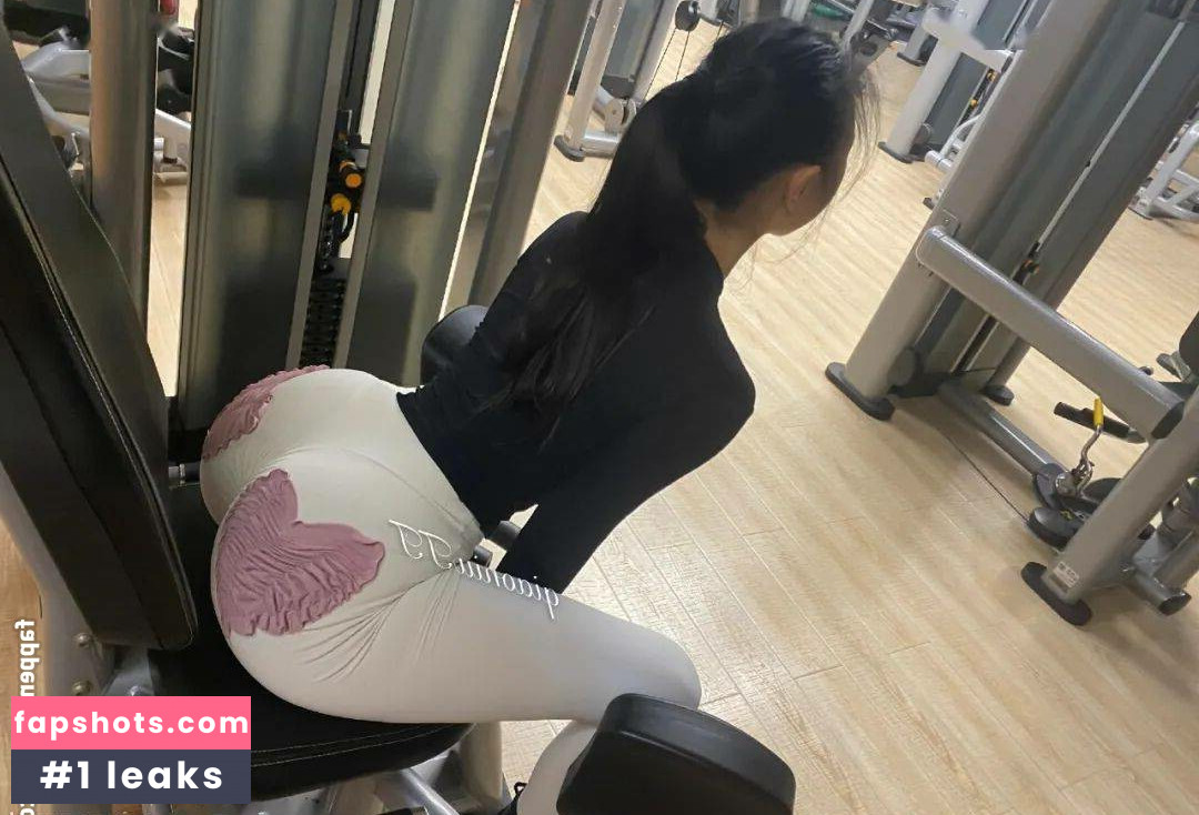 QiaoniuTT gallery photo #976