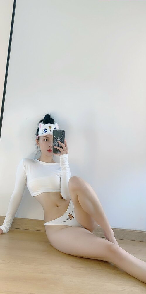 qiaoniutt gallery photo #3678