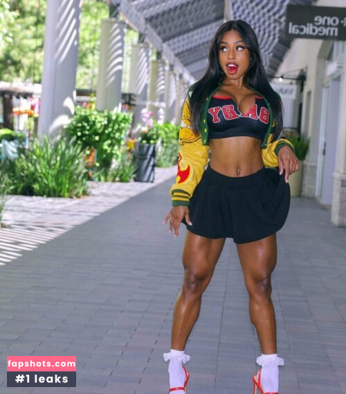 Qimmah Russo gallery photo #1219