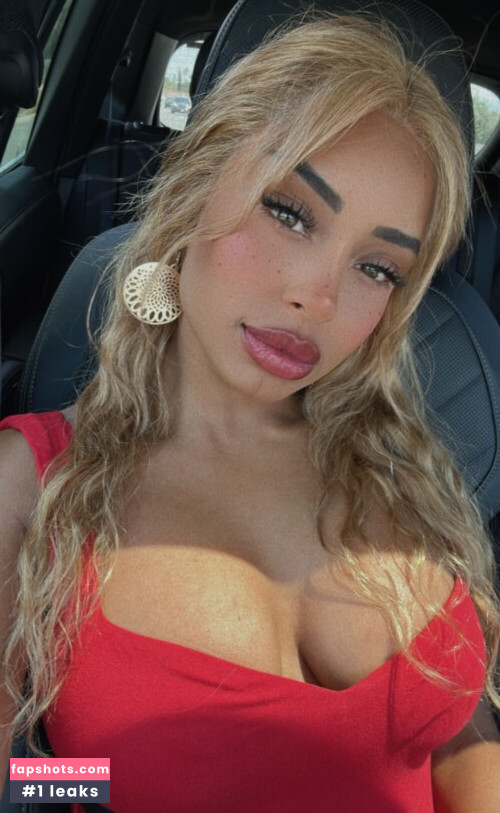 Qimmah Russo gallery photo #1537