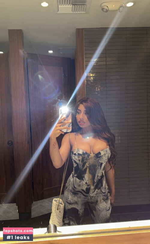 Qimmah Russo gallery photo #1578