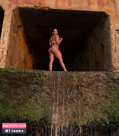 Qimmah Russo gallery photo #1580