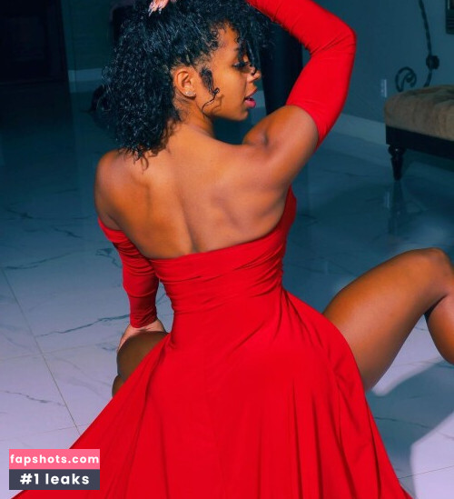 Qimmah Russo gallery photo #1612