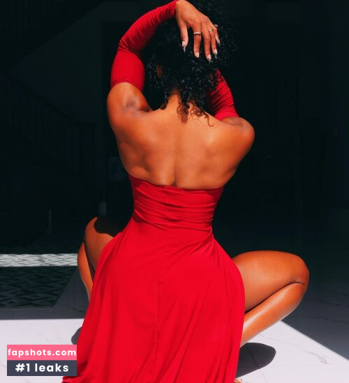 Qimmah Russo gallery photo #1616