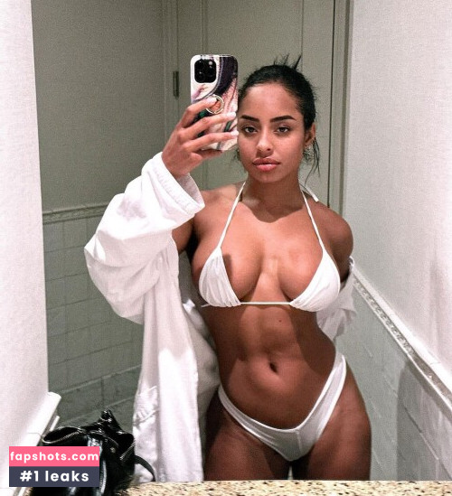 Qimmah Russo gallery photo #1666