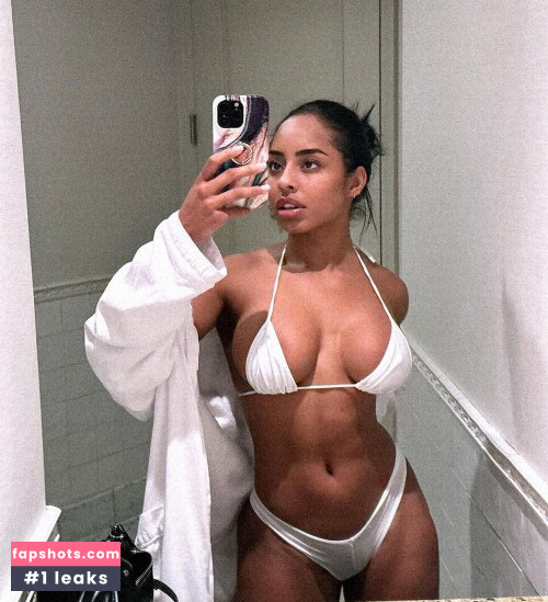 Qimmah Russo gallery photo #1667