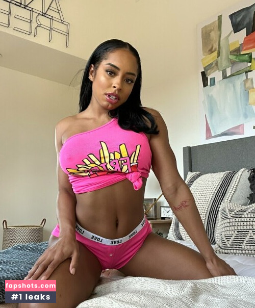 Qimmah Russo gallery photo #1697