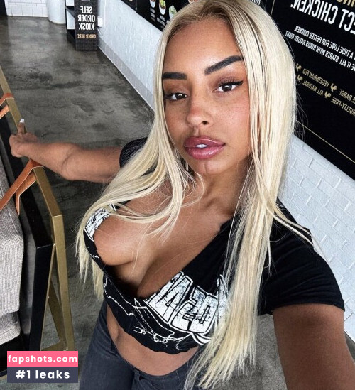 Qimmah Russo gallery photo #1701