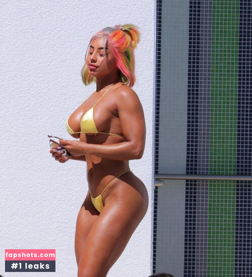 Qimmah Russo gallery photo #1714