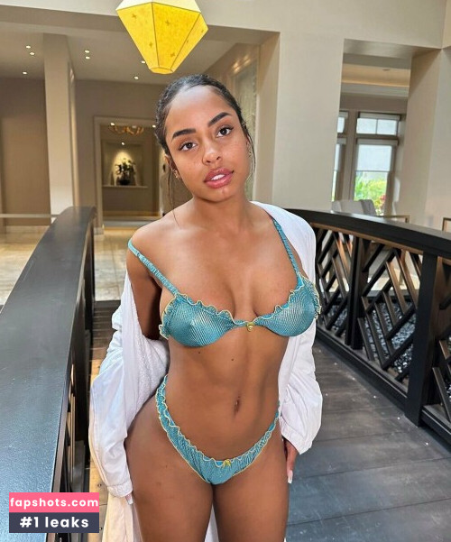 Qimmah Russo gallery photo #1768