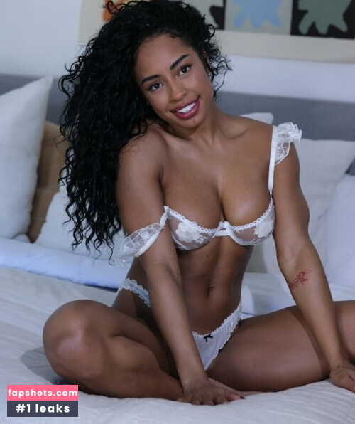 Qimmah Russo gallery photo #1798