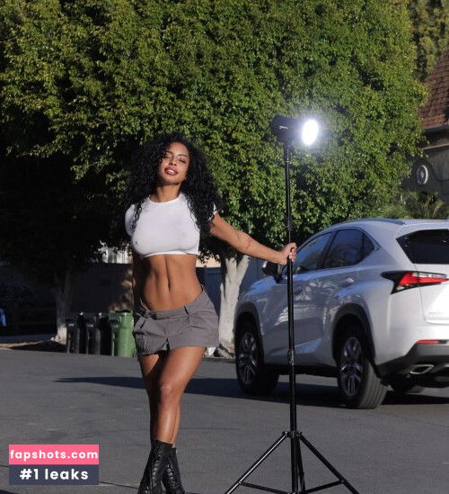 Qimmah Russo gallery photo #2031