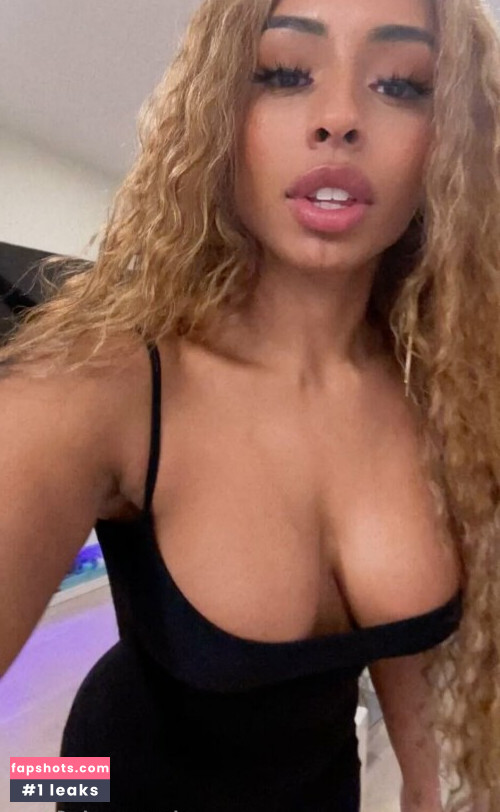 Qimmah Russo gallery photo #2117