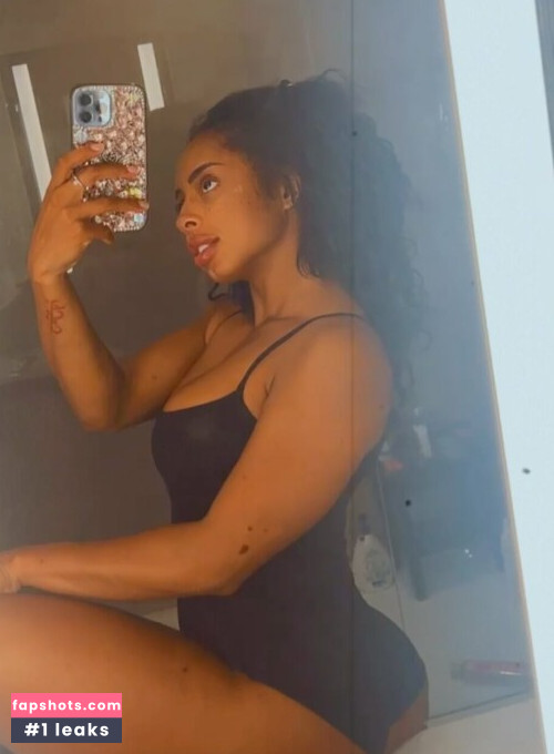 Qimmah Russo gallery photo #2162