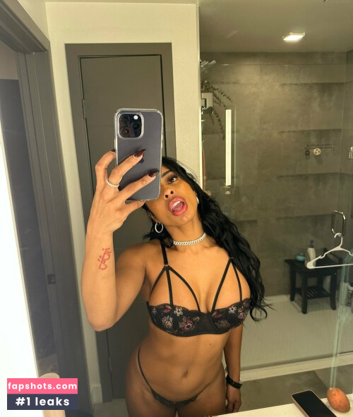 Qimmah Russo gallery photo #2243