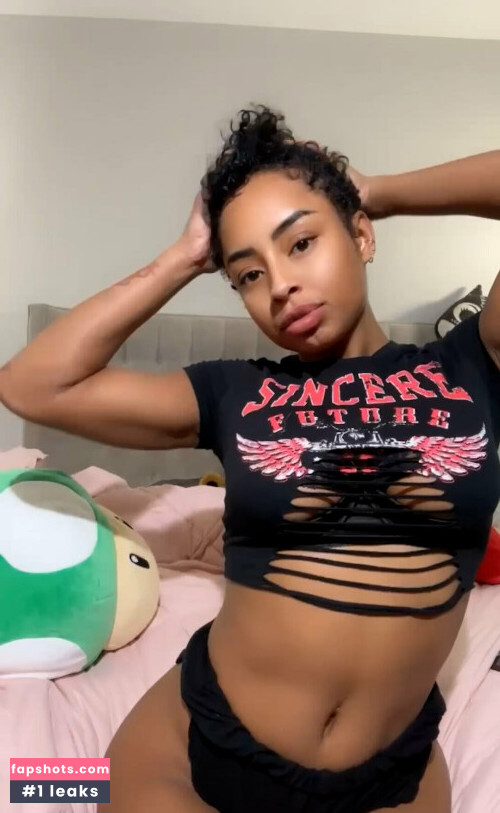 Qimmah Russo gallery photo #696