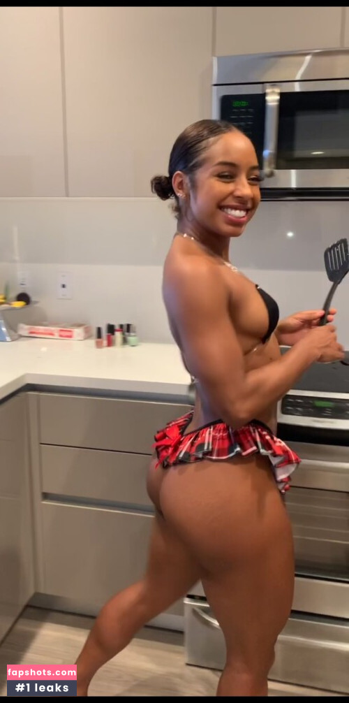 Qimmah Russo gallery photo #710