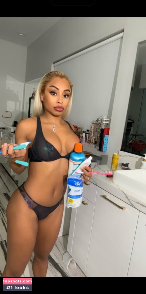 Qimmah Russo gallery photo #767