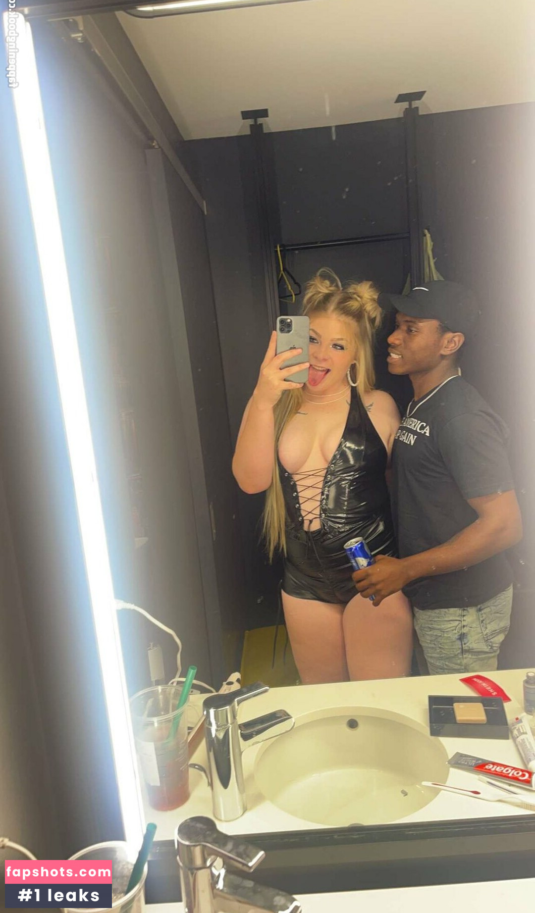 Queen Harley gallery photo #3