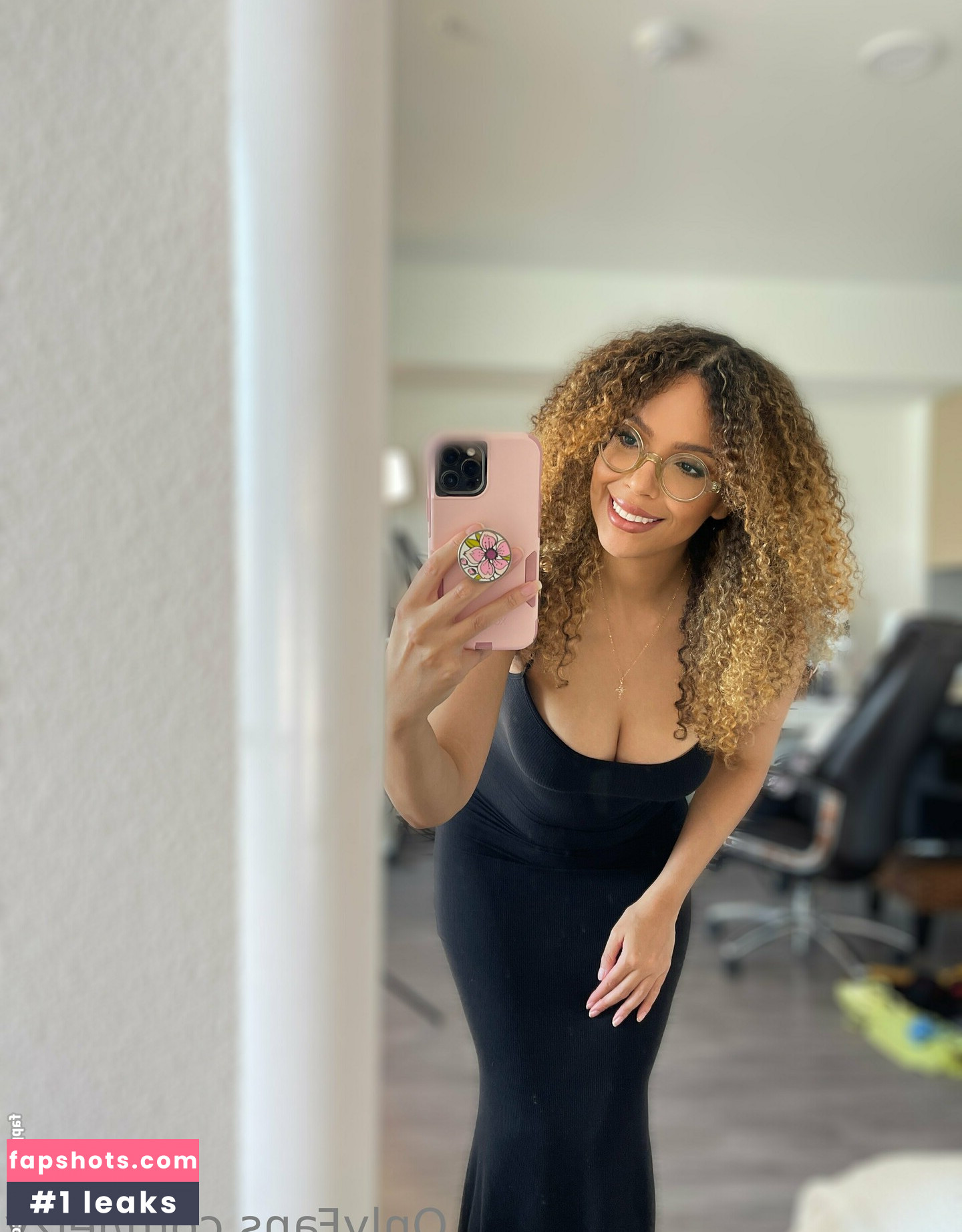 queen_jelz Nude Leaks OnlyFans Photos #29 - LeakJerk