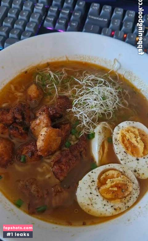 queen_nevia Nude Leaks OnlyFans Photos #2 - LeakJerk