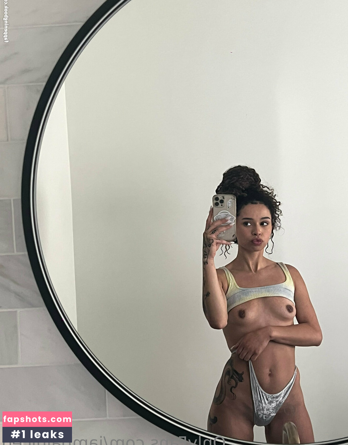 Queen Qiana gallery photo #14