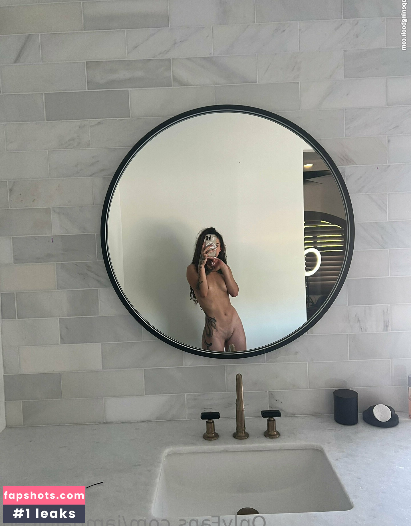 Queen Qiana gallery photo #4