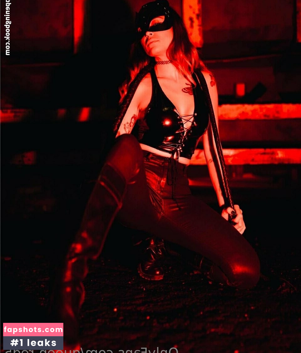 Queen Red Nude Leaks OnlyFans Photos #19 - LeakJerk