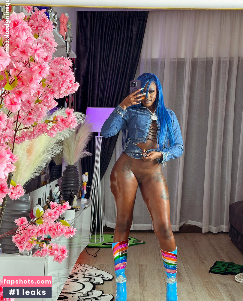 Queen_tahshaar gallery photo #36