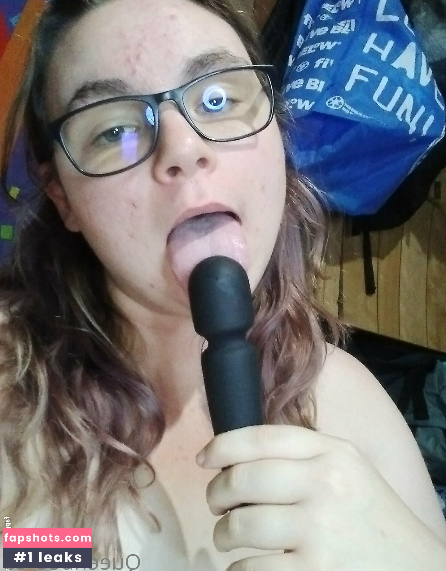 queenbee_03 nude babe gallery