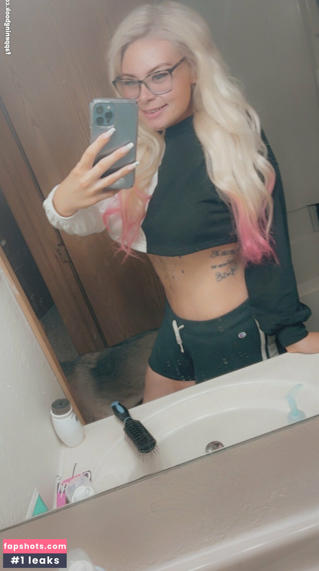 queenbeeautiful2021 gallery photo #49