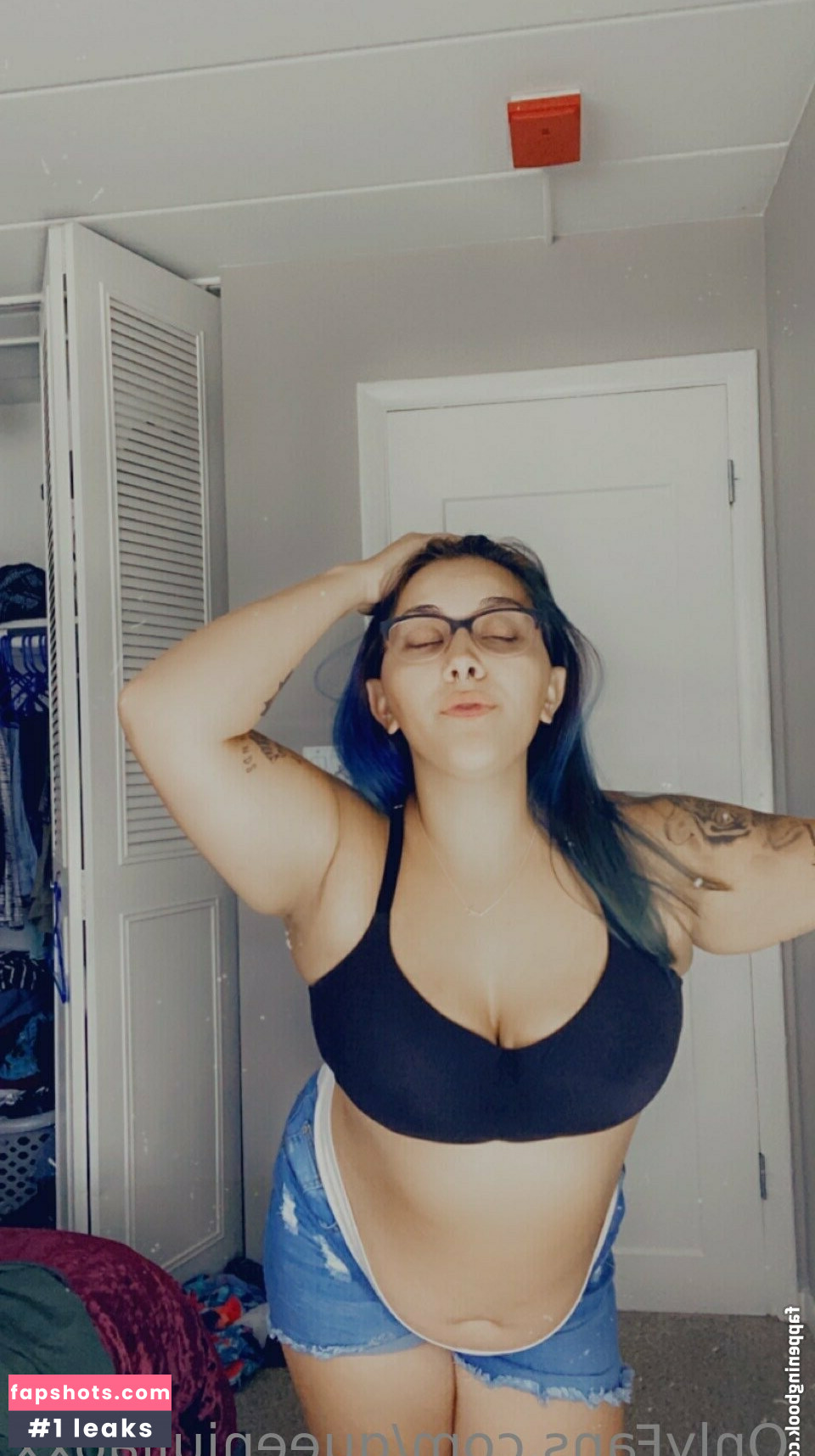 queenjuliaoxx gallery photo #6