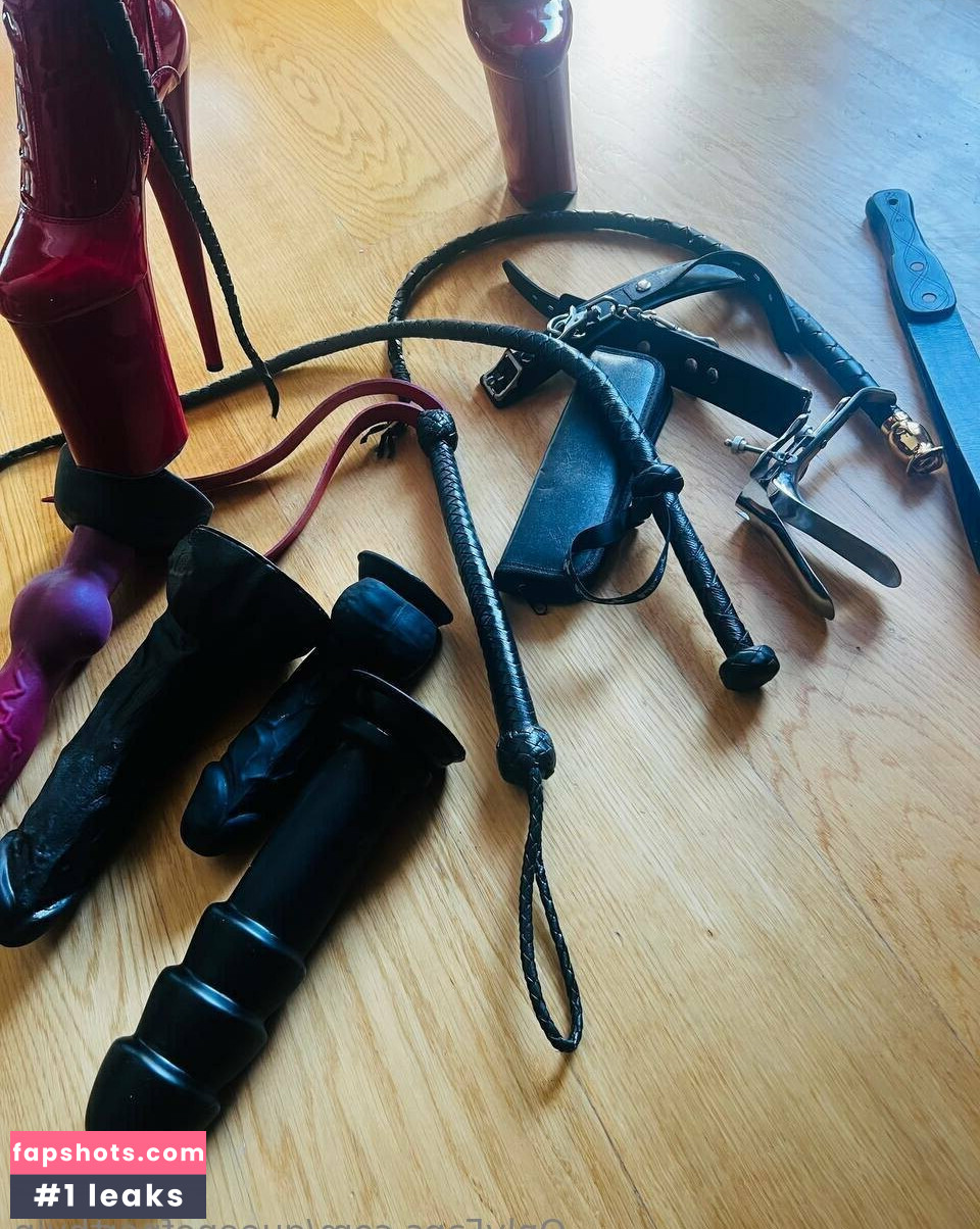 queenofnorthvip gallery photo #4