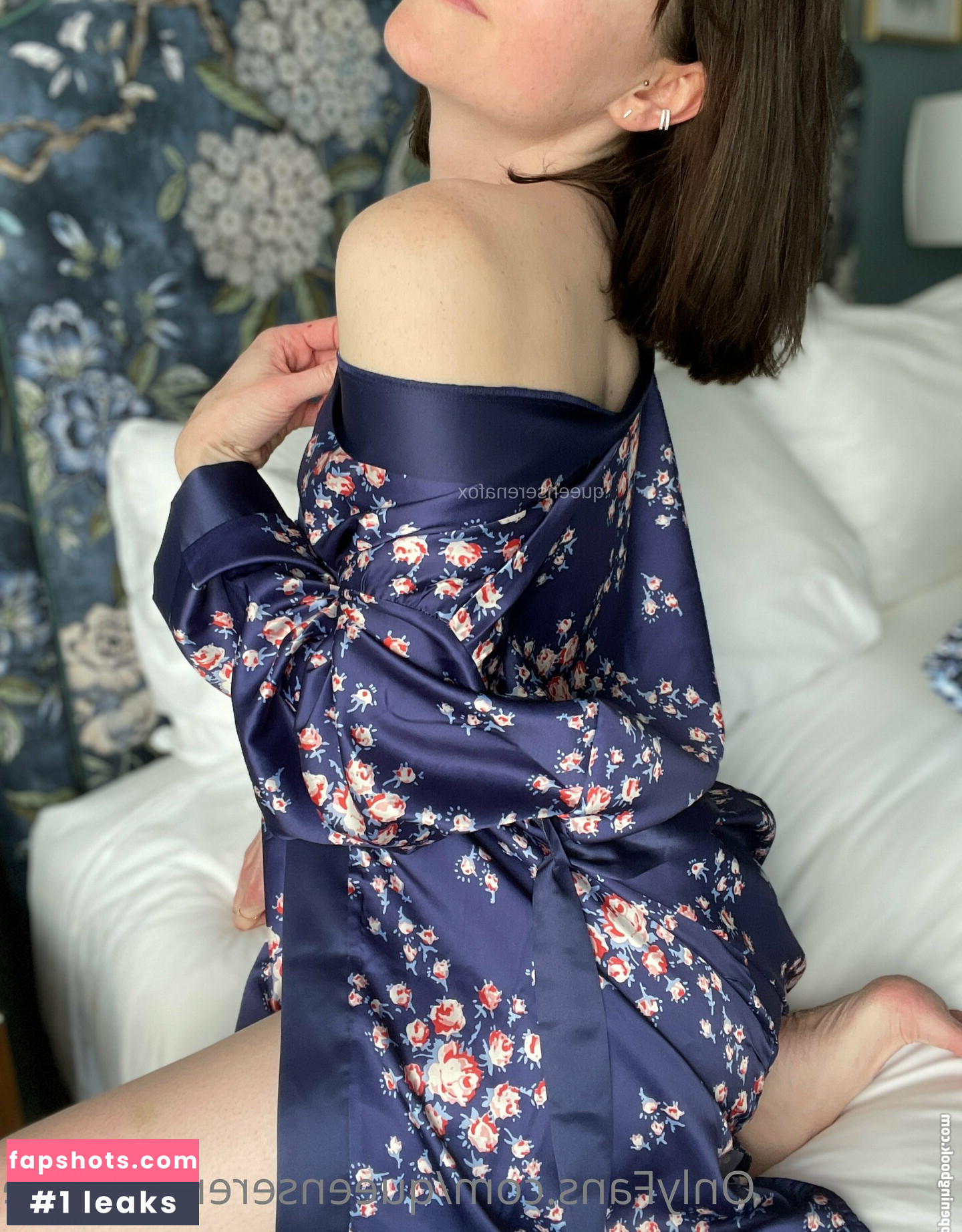 queenserenafoxfree gallery photo #4