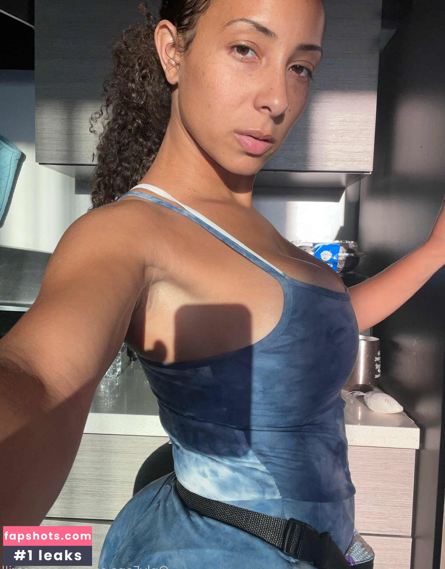 QueenSoTrill gallery photo #3