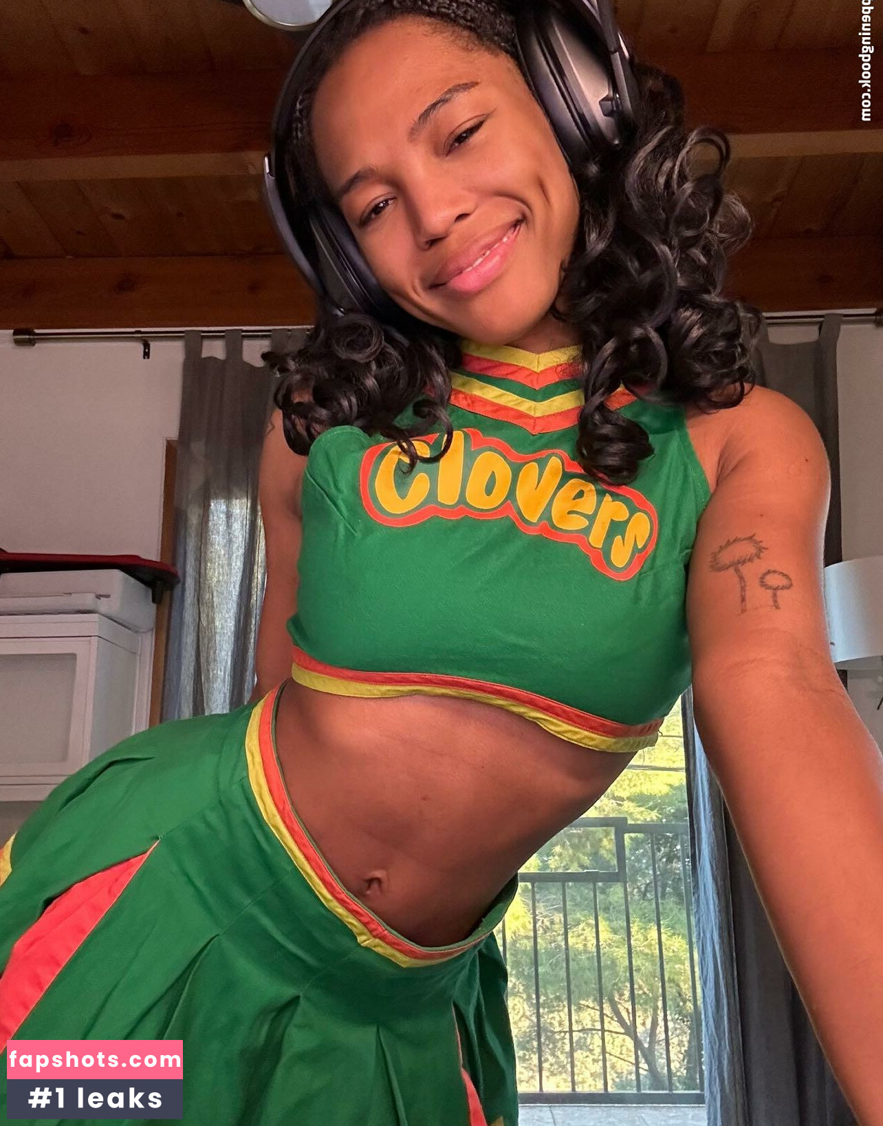 Quenlin Blackwell gallery photo #34