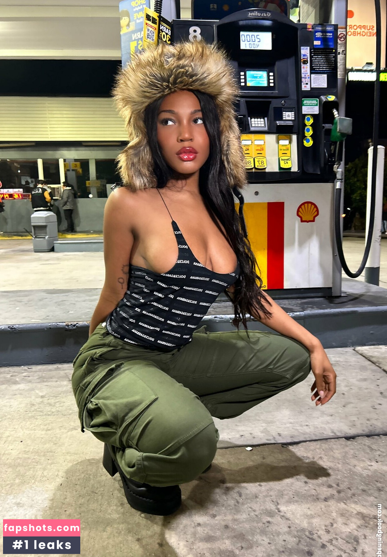 Quenlin Blackwell gallery photo #53