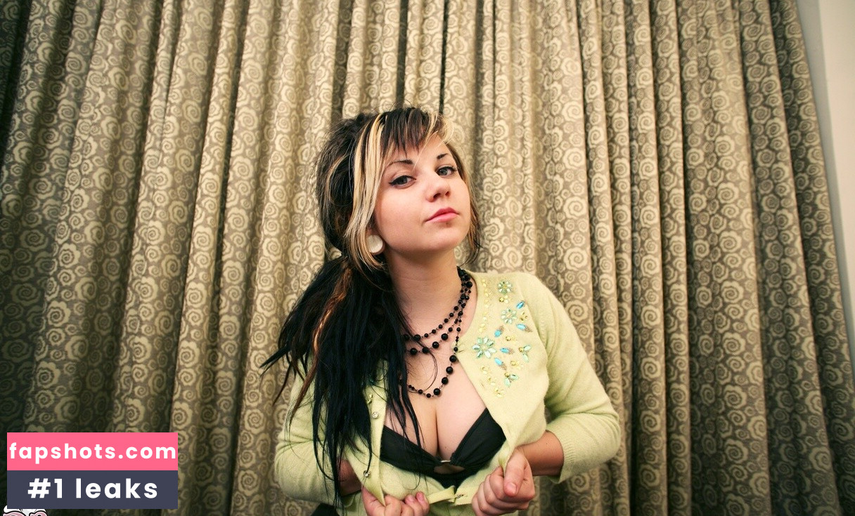 Quinne gallery photo #17